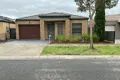 Property photo of 16 Evergreen Crescent Craigieburn VIC 3064