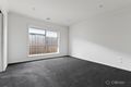 Property photo of 33 Woodright Circuit Cranbourne VIC 3977