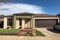 Property photo of 10 Manning Circuit Tarneit VIC 3029
