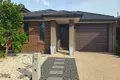 Property photo of 30 Karawarra Circuit Cranbourne North VIC 3977