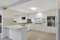 Property photo of 8 Taylor Court Endeavour Hills VIC 3802