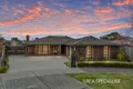 Property photo of 13 Sheffield Close Pakenham VIC 3810