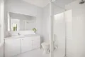 Property photo of 5 Cobblestone Green Caroline Springs VIC 3023