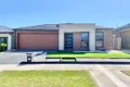 Property photo of 7 Buttermint Crescent Manor Lakes VIC 3024