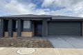 Property photo of 30 Gossia Avenue Craigieburn VIC 3064