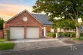 Property photo of 21 Valda Close Berwick VIC 3806