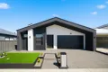 Property photo of 29 Caspian Drive Craigieburn VIC 3064