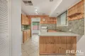 Property photo of 1 Hinkler Crescent Modbury Heights SA 5092