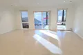 Property photo of 33 Barrier Reef Circuit Endeavour Hills VIC 3802