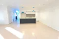 Property photo of 33 Barrier Reef Circuit Endeavour Hills VIC 3802