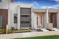 Property photo of 15 Landcox Way Caroline Springs VIC 3023
