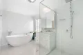 Property photo of 2/5 Abalone Avenue Paradise Point QLD 4216