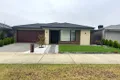 Property photo of 39 Applejack Boulevard Clyde VIC 3978