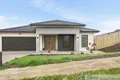 Property photo of 17 Silvertown Road Drouin VIC 3818