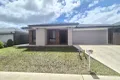 Property photo of 10 Jester Drive Cobblebank VIC 3338