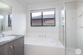 Property photo of 5 Ashwood Gardens Mitchell Park VIC 3355