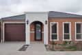 Property photo of 6 Viewside Crescent Craigieburn VIC 3064