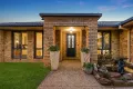 Property photo of 5 Fitzroy Place Forest Lake QLD 4078
