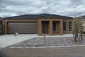 Property photo of 20 Barleygrass Crescent Brookfield VIC 3338