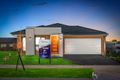 Property photo of 15 Holbrook Crescent Kalkallo VIC 3064