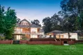 Property photo of 2 Wattle Grove Eltham VIC 3095