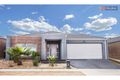 Property photo of 39 Viewside Crescent Craigieburn VIC 3064