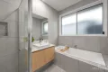 Property photo of 33 Riverland Coomera QLD 4209