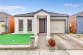 Property photo of 10 Dargi Green Caroline Springs VIC 3023