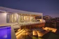 Property photo of 8 Nootka Court Broadbeach Waters QLD 4218