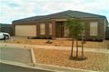 Property photo of 4 Bowmont Drive Derrimut VIC 3026