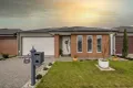Property photo of 10 Darmain Drive Greenvale VIC 3059