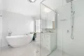 Property photo of 2/5 Abalone Avenue Paradise Point QLD 4216