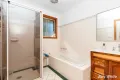 Property photo of 9 Honeysuckle Place Lake Albert NSW 2650