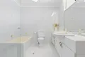 Property photo of 2/24 Ron Penhaligon Way Robina QLD 4226