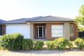 Property photo of 15 Divan Place Craigieburn VIC 3064