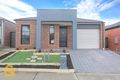 Property photo of 17 Viewside Crescent Craigieburn VIC 3064