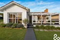 Property photo of 90 Thompsons Road Bulleen VIC 3105