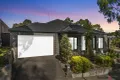 Property photo of 2 Waterside Drive Pakenham VIC 3810