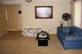 Property photo of 31 Oswald Crescent Rosemeadow NSW 2560