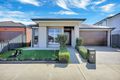 Property photo of 18 Mountleigh Circuit Craigieburn VIC 3064