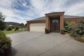 Property photo of 9 Nutfield Close Woodend VIC 3442