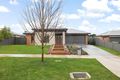 Property photo of 32 Greenfields Boulevard Romsey VIC 3434