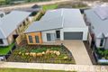Property photo of 5 King Parrot Boulevard Drouin VIC 3818