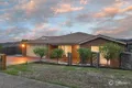 Property photo of 34 Kensington Square Drouin VIC 3818