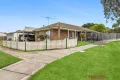 Property photo of 2 May Grove Sunbury VIC 3429
