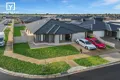 Property photo of 8 Weyba Avenue Kialla VIC 3631