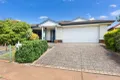 Property photo of 6 Windsor Gardens Caroline Springs VIC 3023