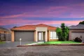 Property photo of 8 Barleygrass Crescent Brookfield VIC 3338