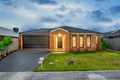 Property photo of 8 Foxhound Grove Cranbourne East VIC 3977