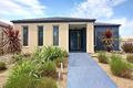 Property photo of 33 Ogle Way Cranbourne North VIC 3977